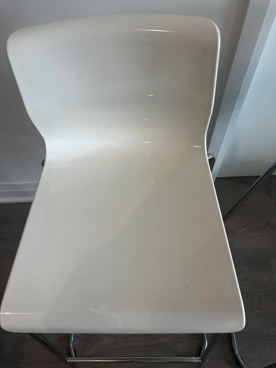 Pair of white bar stools - photo 2