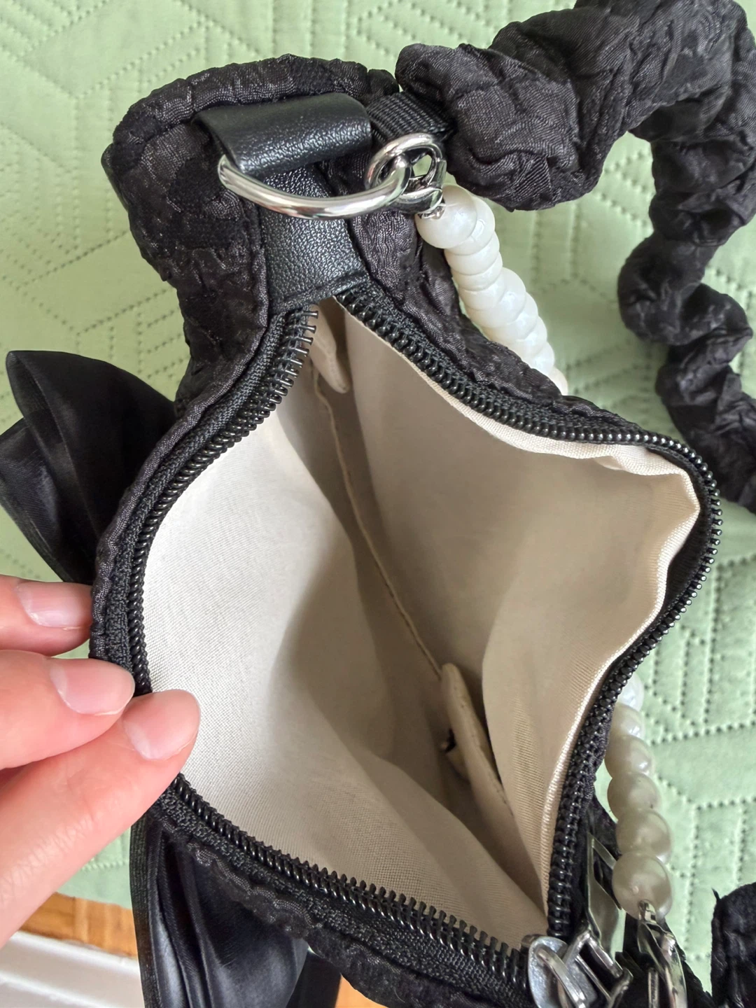 Black Textured Shoulder Bag with Bow and Pearl Strap - photo 4