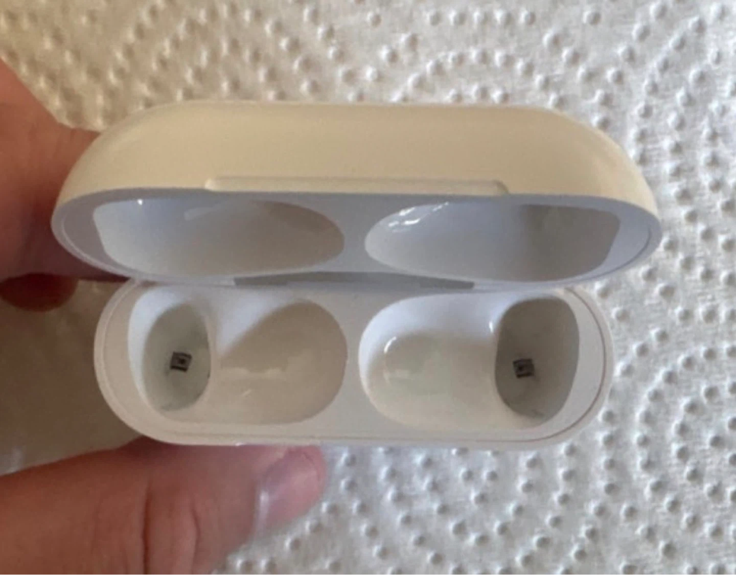 Apple AirPods Pro (1st Gen) with Charging Case - photo 5