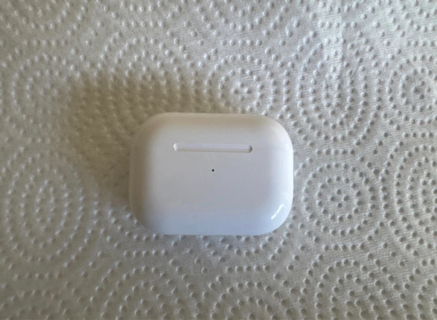 Apple AirPods Pro (1st Gen) with Charging Case