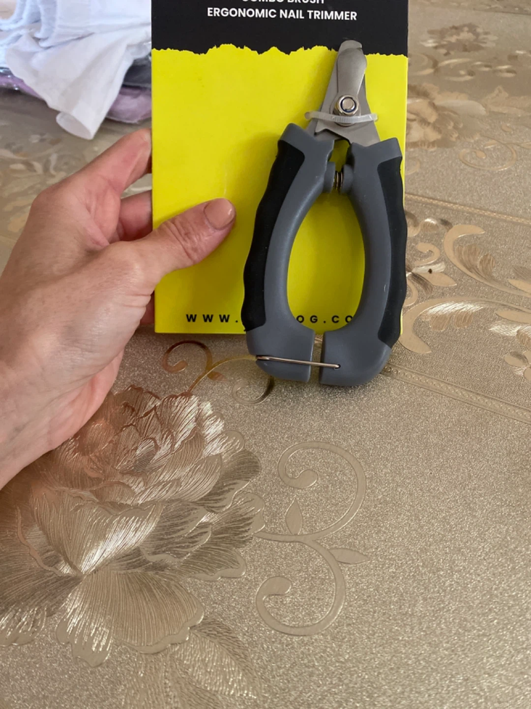 Dog nail trimmer