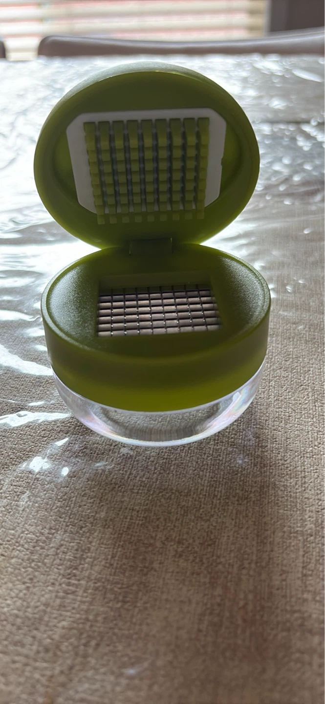 Mini Garlic Chopper