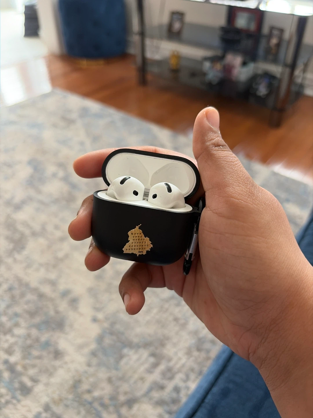 Apple AirPods Pro with Charging Case - photo 2