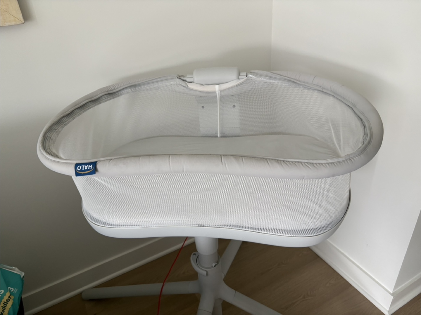 Halo Bassinet & Bedside Sleeper - photo 2