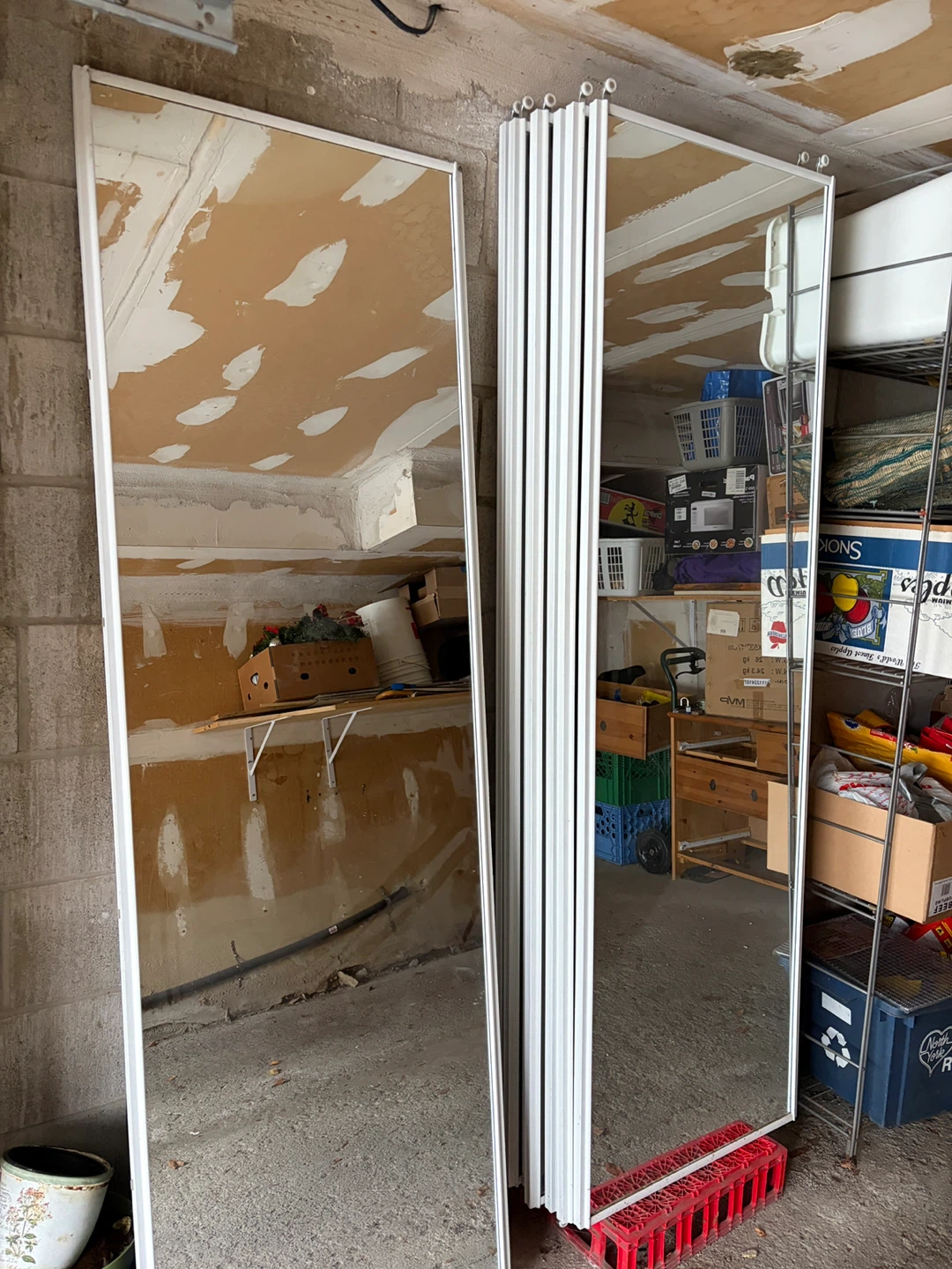 White Full Length Mirrored Sliding Door Panels