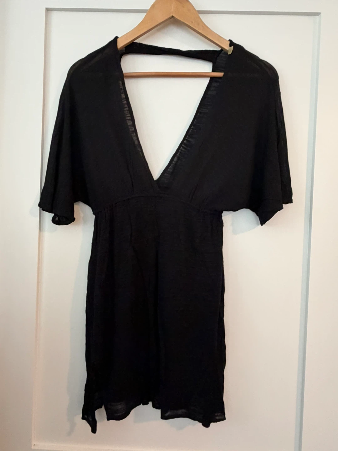 3 Bathing suit cover-ups. Joe Fresh, Levi's, & Vitamin A - photo 3
