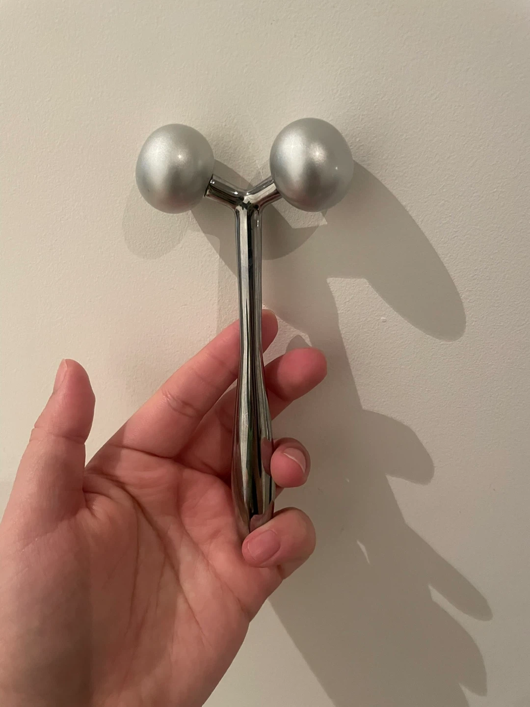 Silver Metal Face Roller