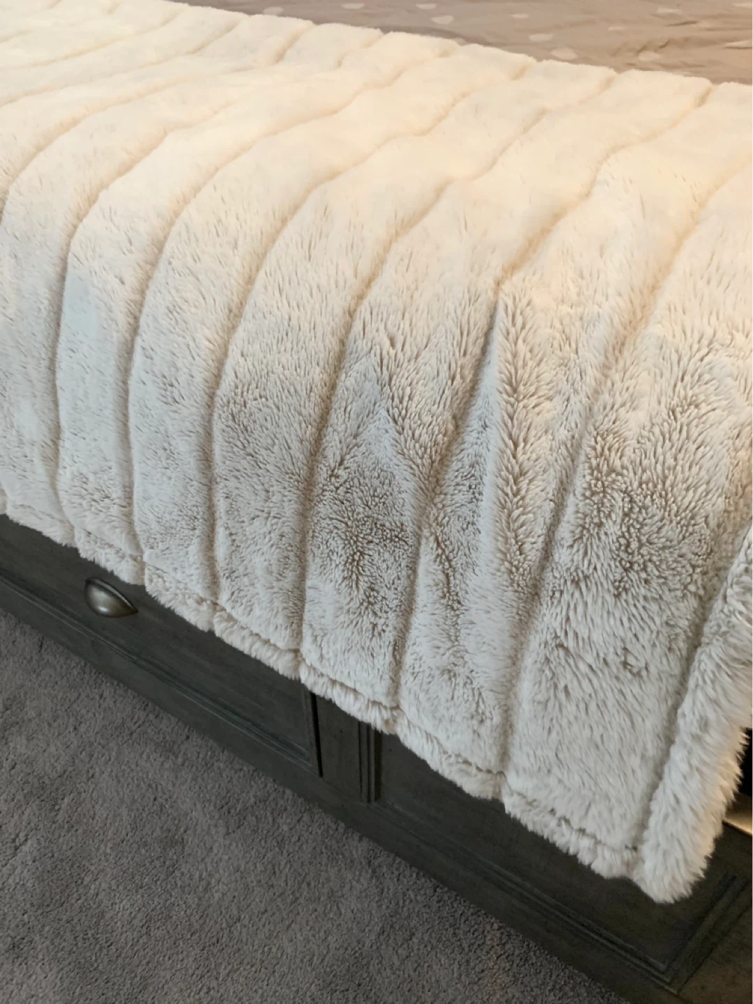 Cream Faux Fur Throw Blanket