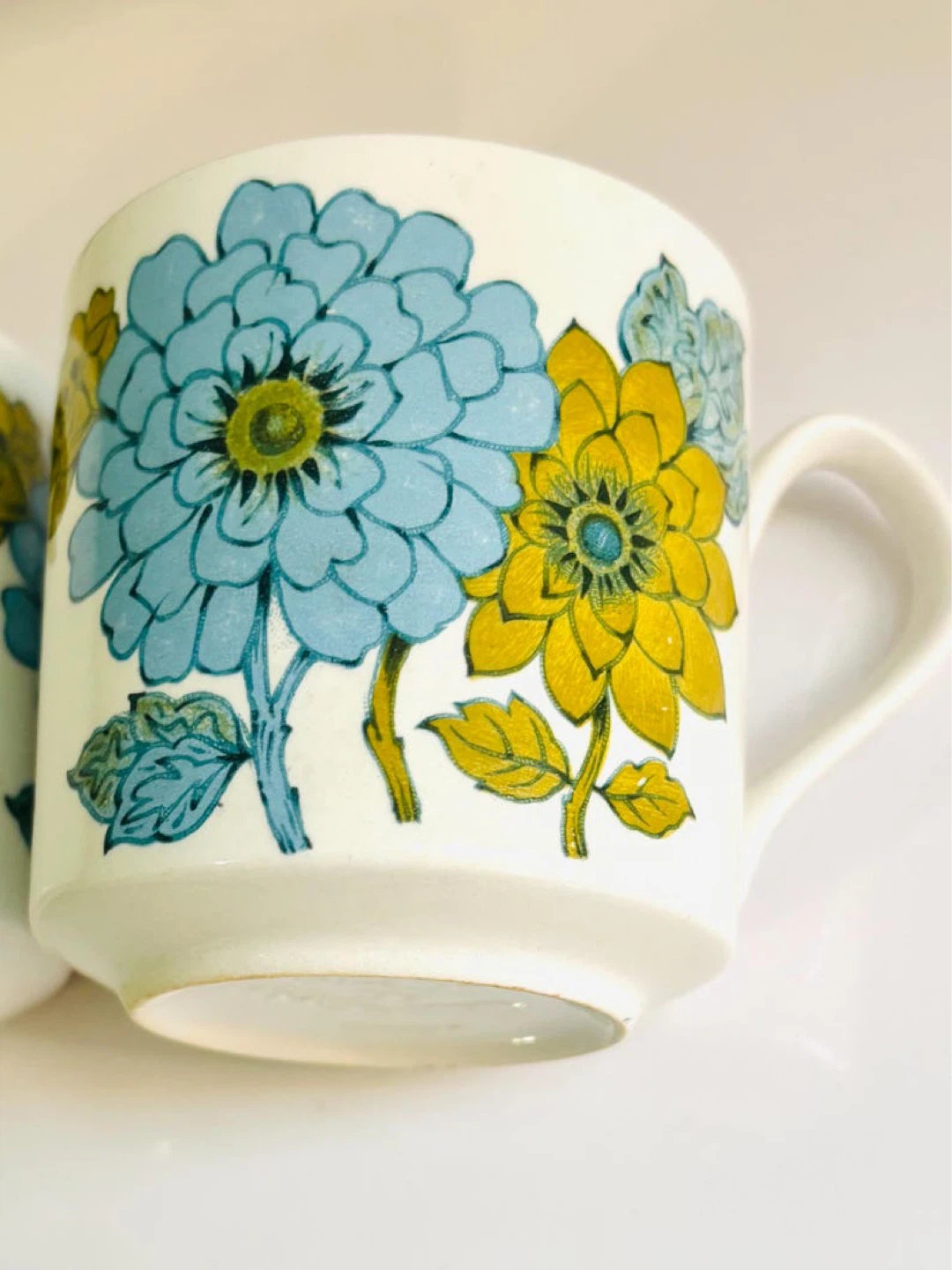 Vintage 1960’s Chrysanthemums  Spring tea or coffee mug