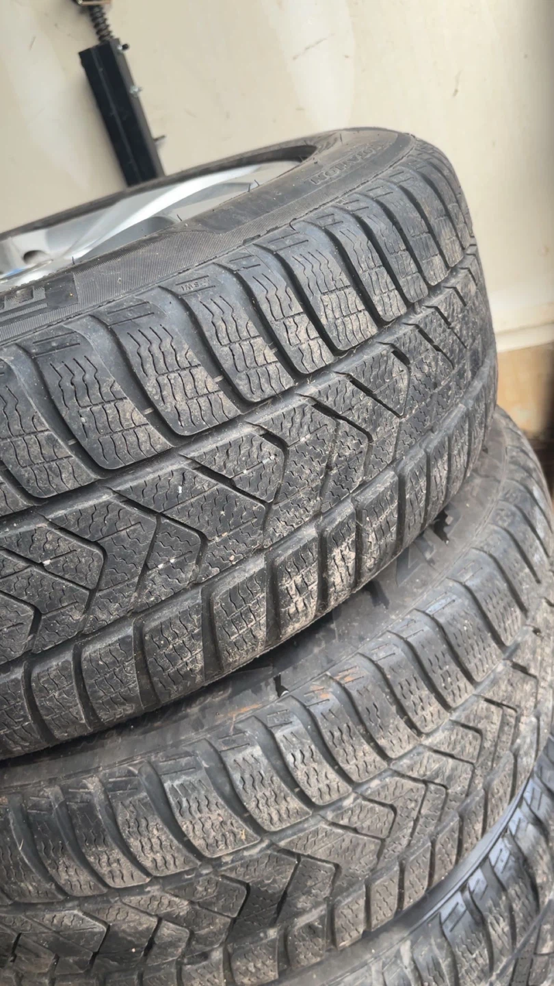 BMW Alloy Wheels with Pirelli Winter Tires - photo 2