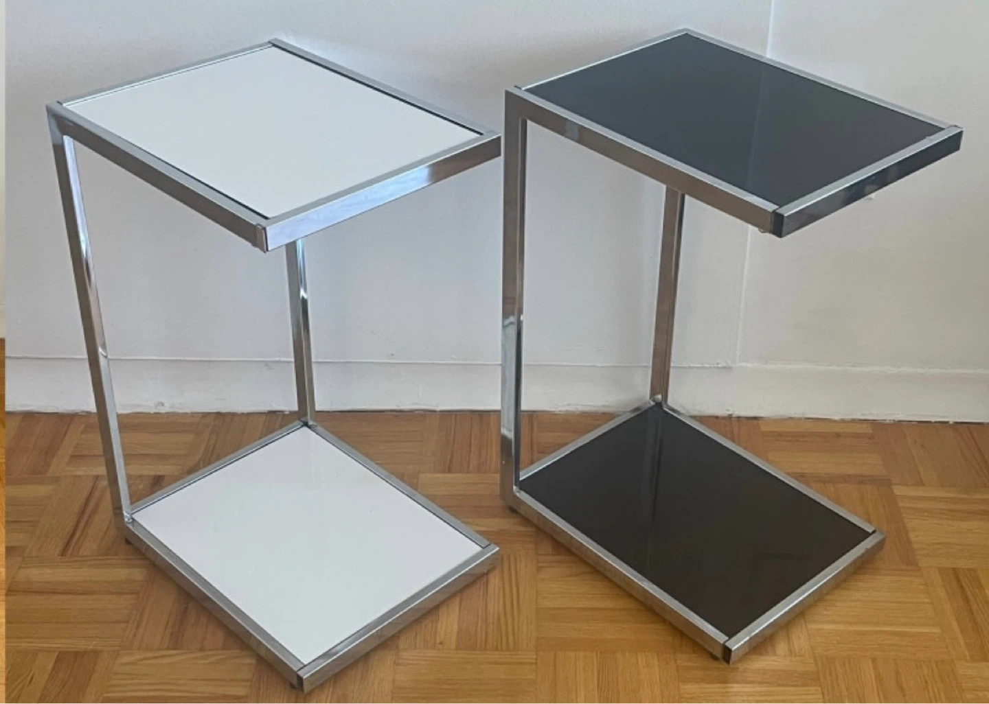 2 Side Tables - Reversible Colour (Black or White) - photo 3
