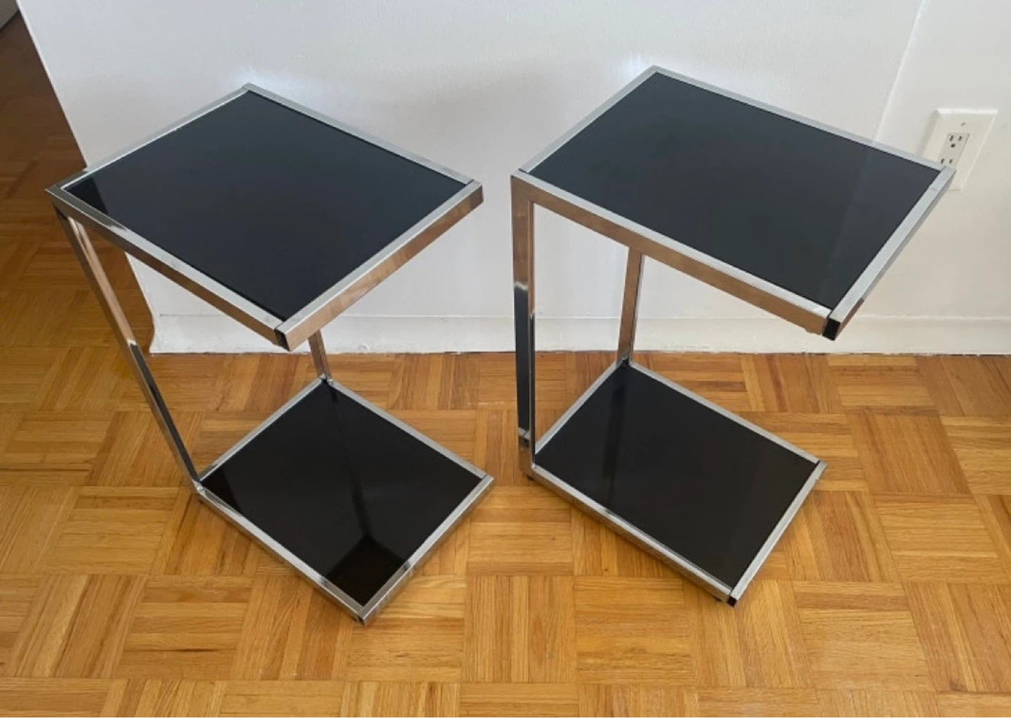 2 Side Tables - Reversible Colour (Black or White)
