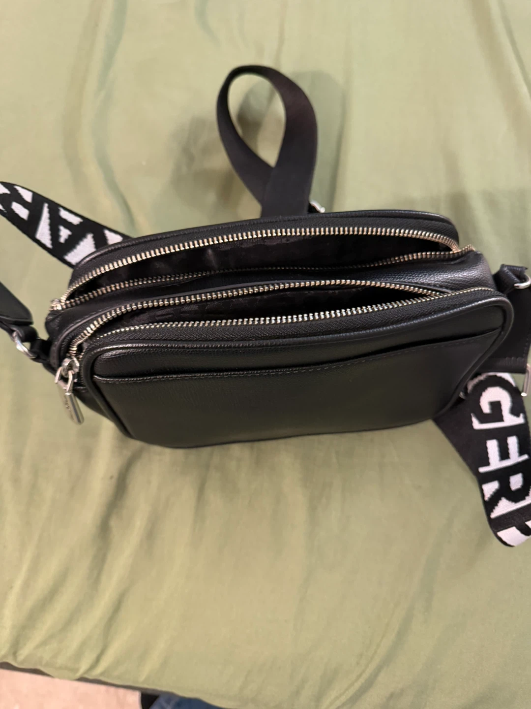 Karl Lagerfeld Black Leather Crossbody Bag with Karl & Choupette - photo 2
