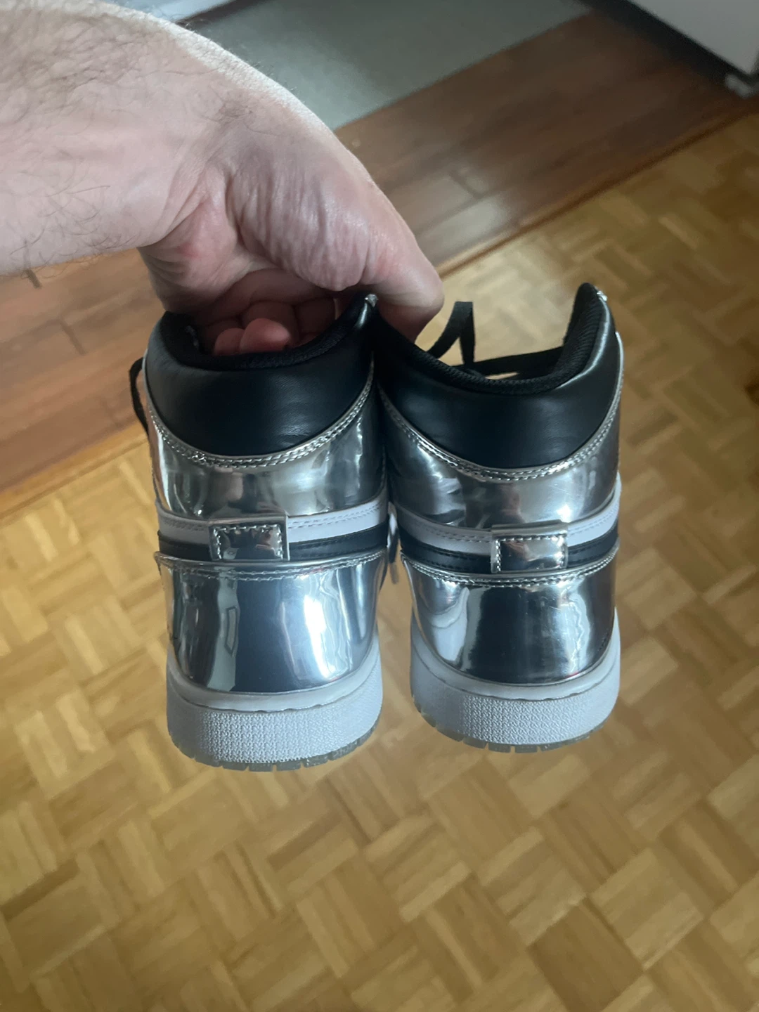Air Jordan 1 High OG "Metallic" Sneakers - photo 2