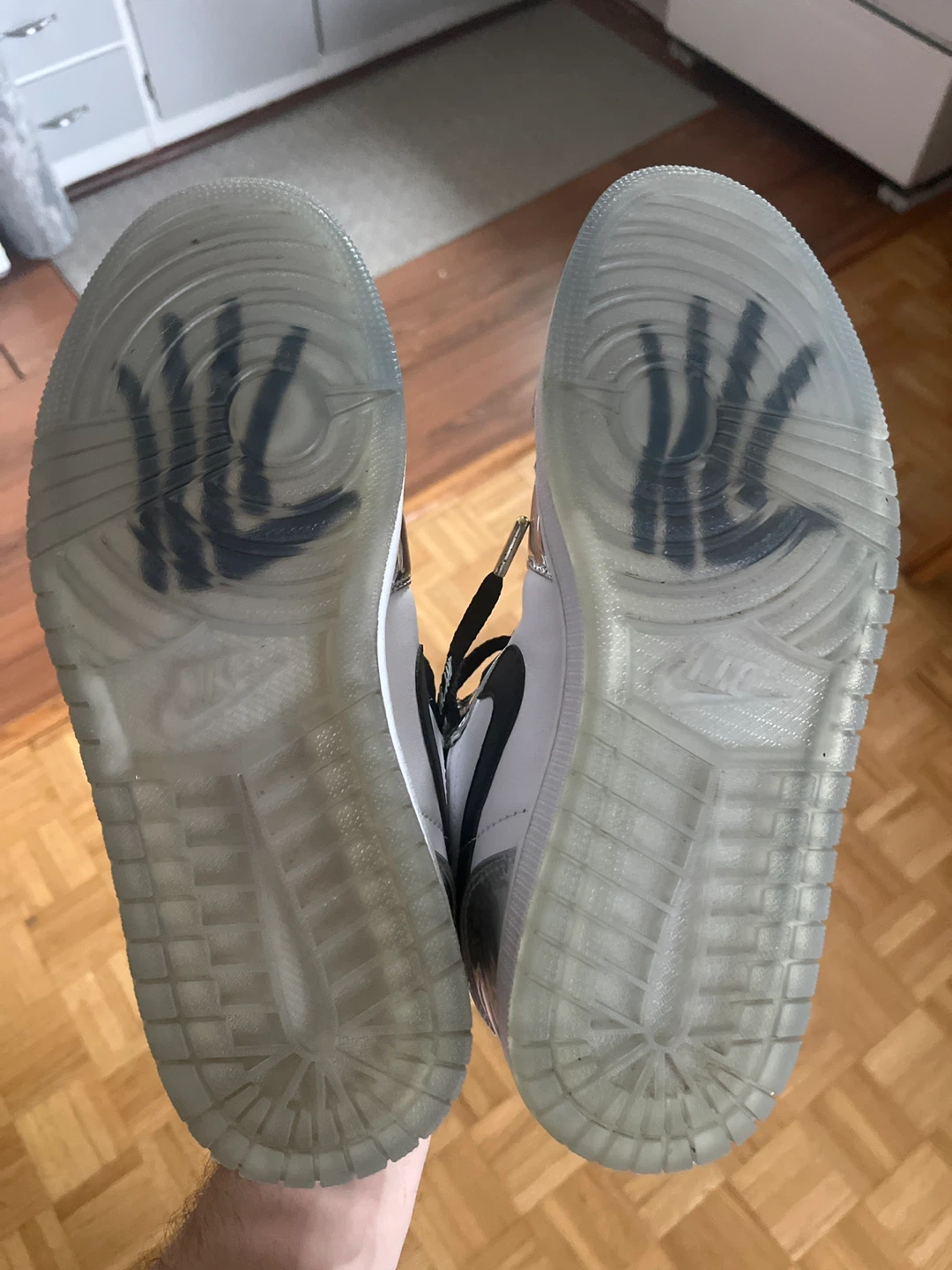 Air Jordan 1 High OG "Metallic" Sneakers - photo 5