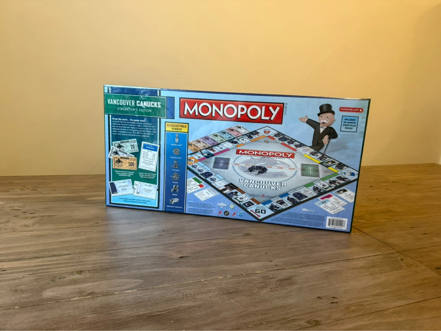 Monopoly: Vancouver Canucks board game - photo 4