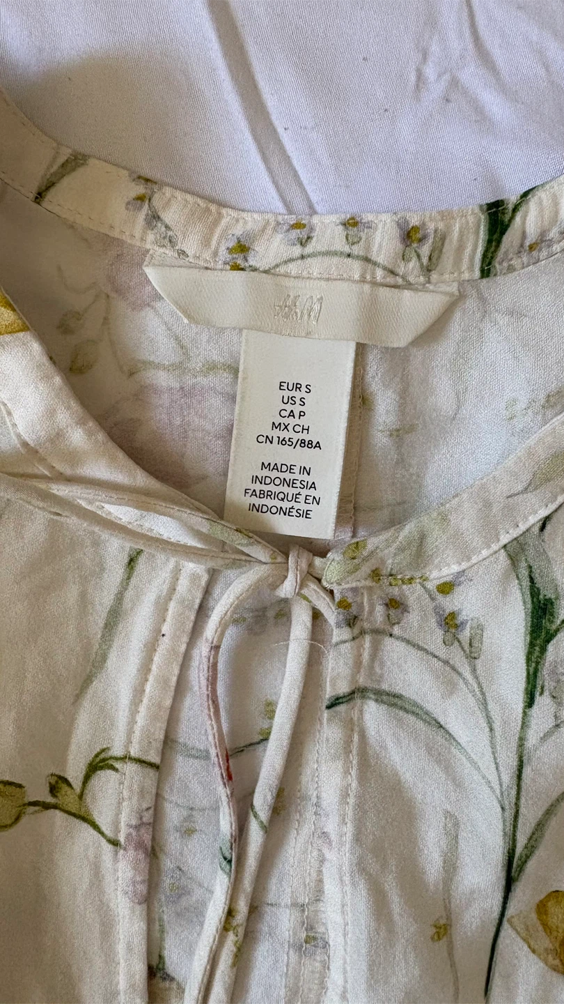 H&M Floral Print Puff Sleeve Blouse Size S - photo 4