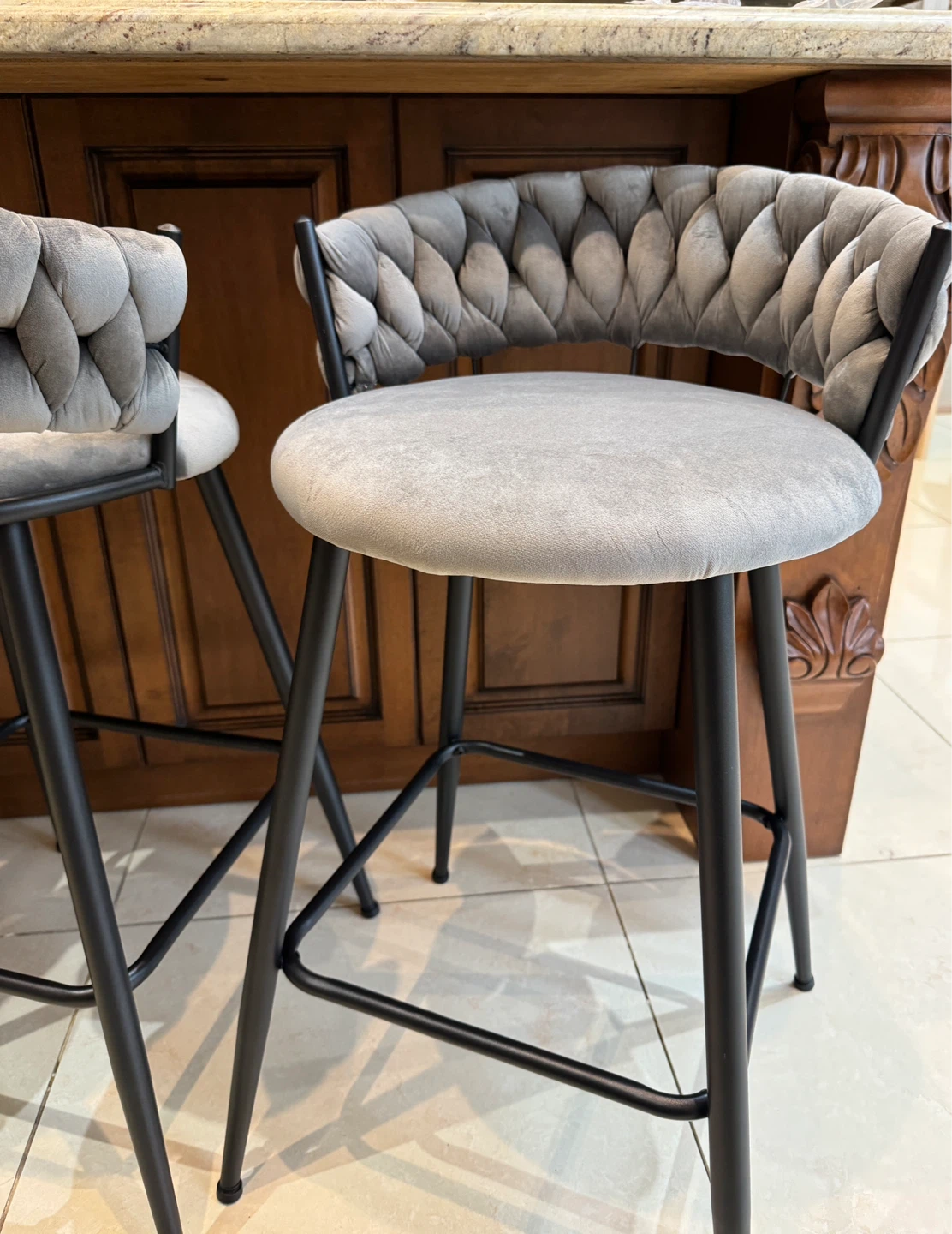 Set of 3 Grey Velvet Bar Stools with Tufted Back - photo 5