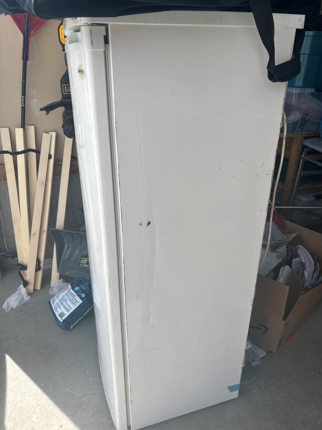 BRADA White Upright Freezer - photo 3