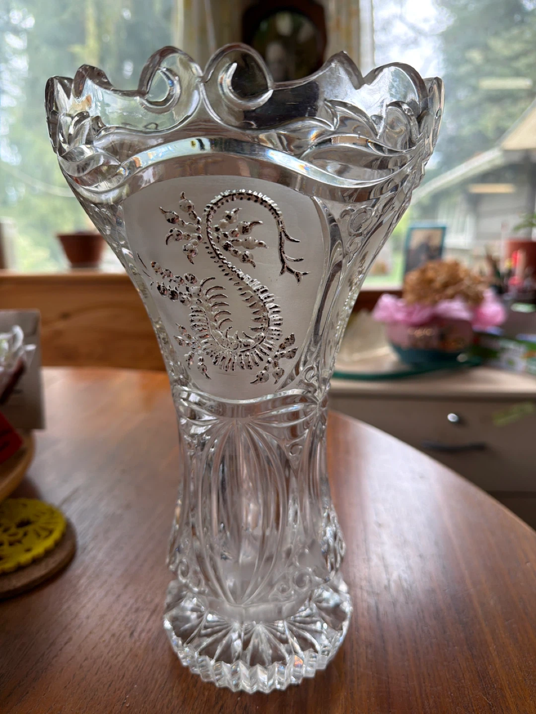 Dragon Hotbauer Byrdes German Crystal Vintage 11” vase