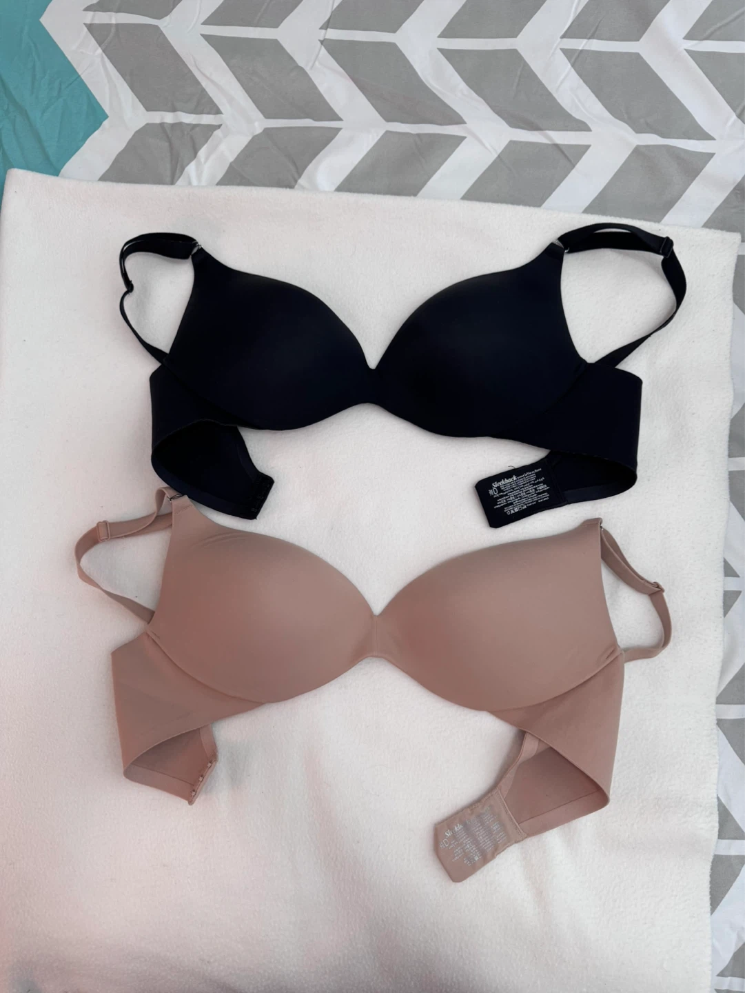 Sleekback D 34/75 Bra - Black & Nude