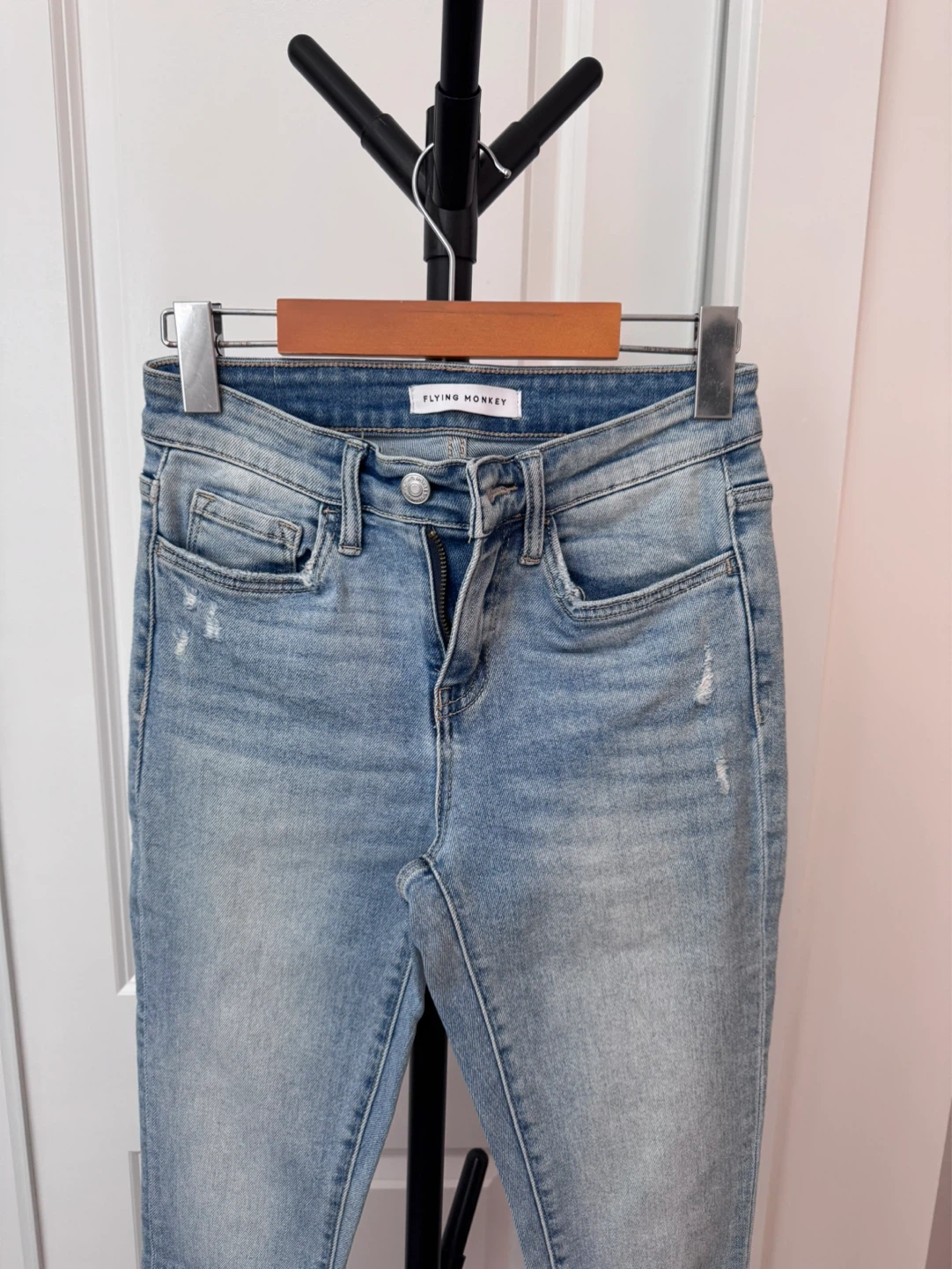 Flying Monkey Distressed Skinny Jeans Size 25 - photo 2