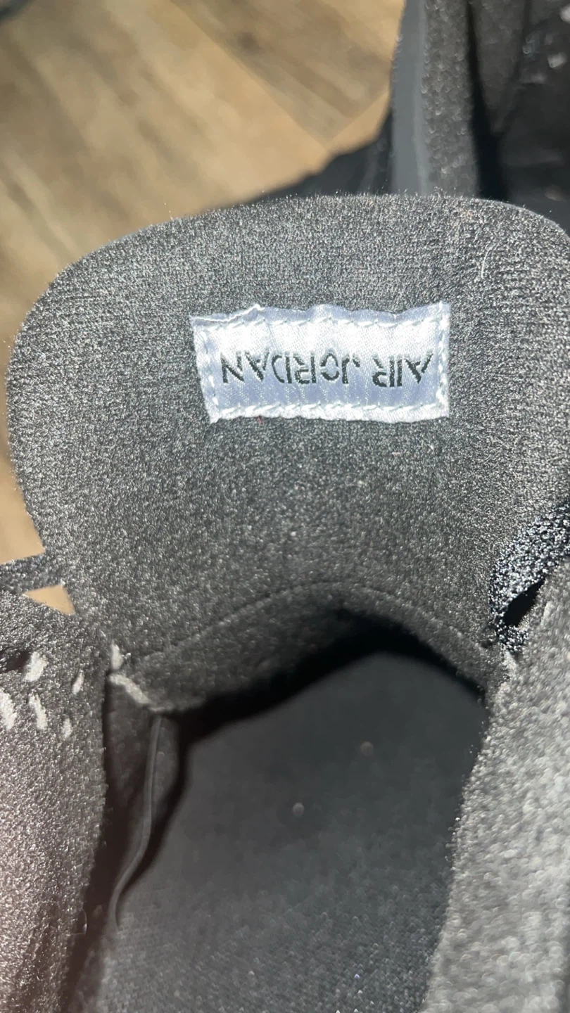 Air Jordan 4 Black Sneakers - photo 3