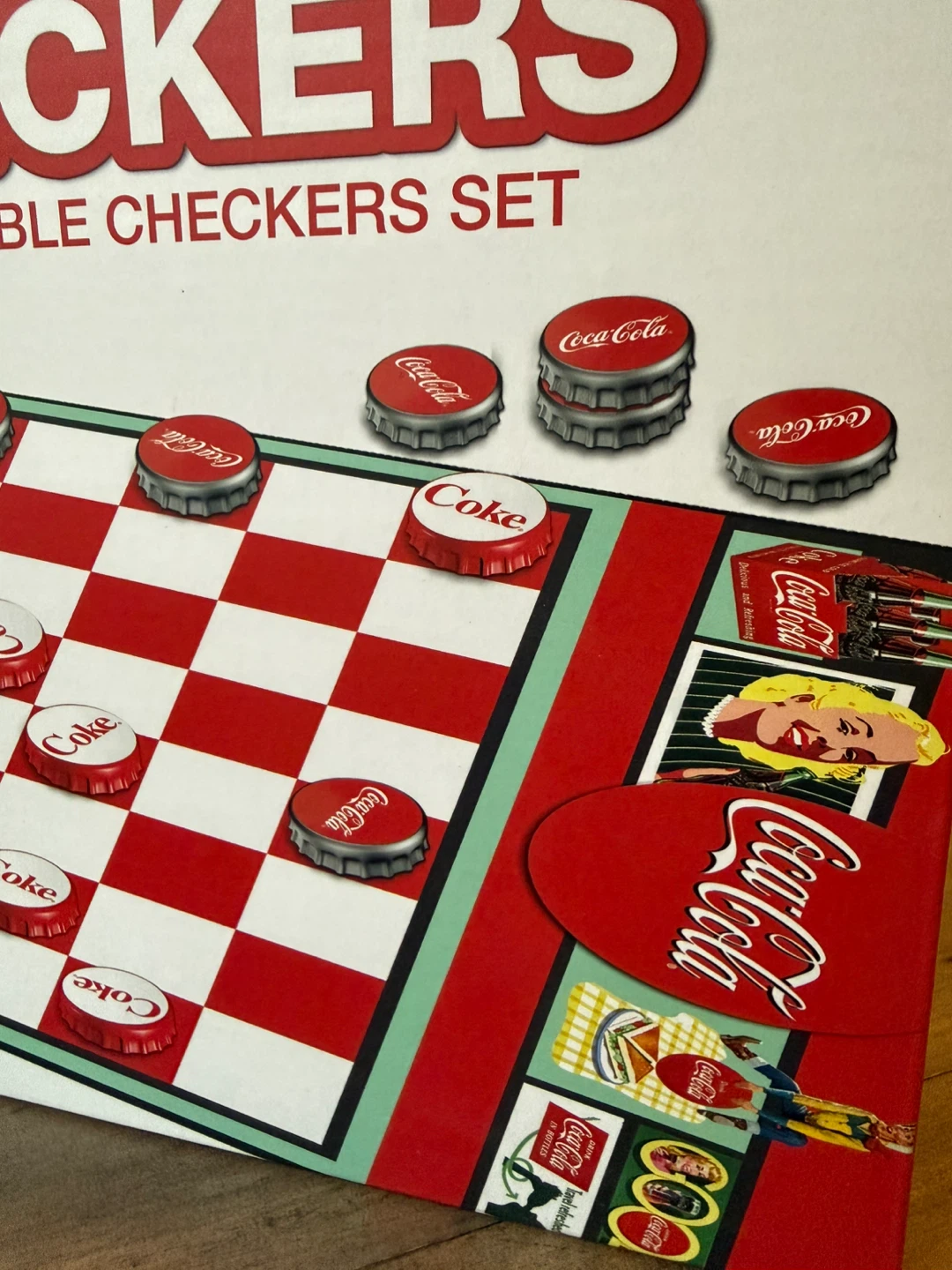 Coca-Cola: Collectible Checkers Set - photo 3