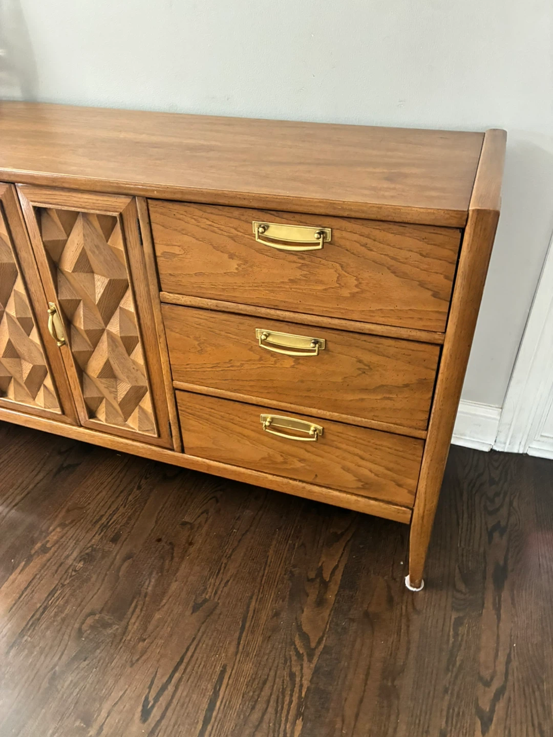 MCM Broyhill set - photo 3