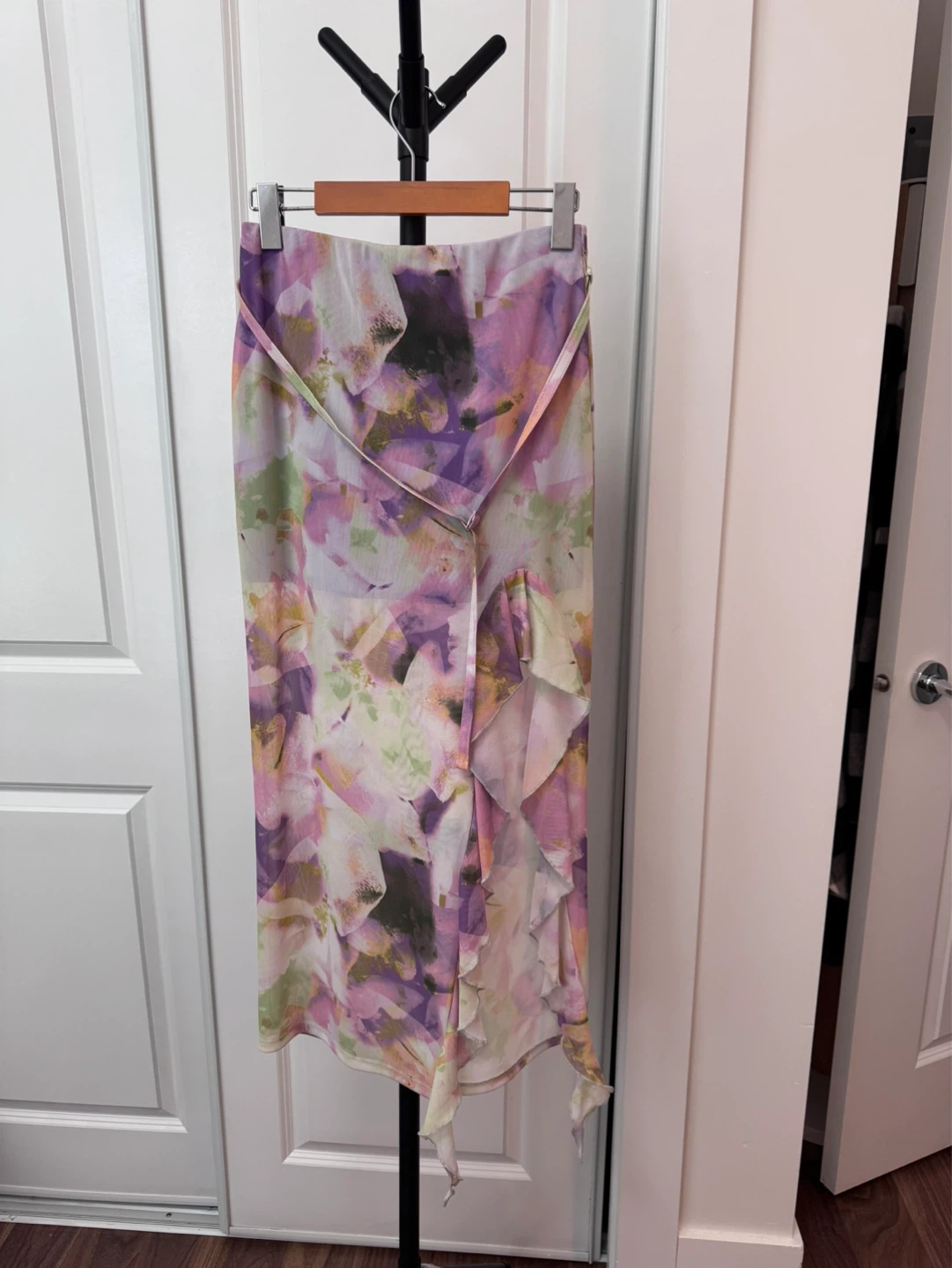 BRAND NEW Forever 21 Floral Print Mesh Midi Skirts