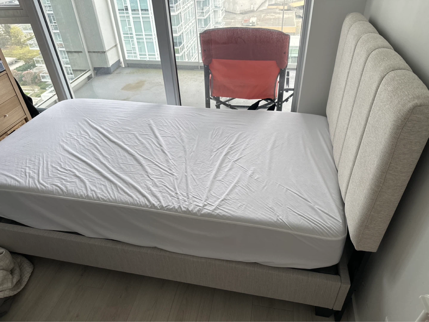 Casper Bed Frame + Bloom Earth Mattress Set (Single) – Like New - photo 3