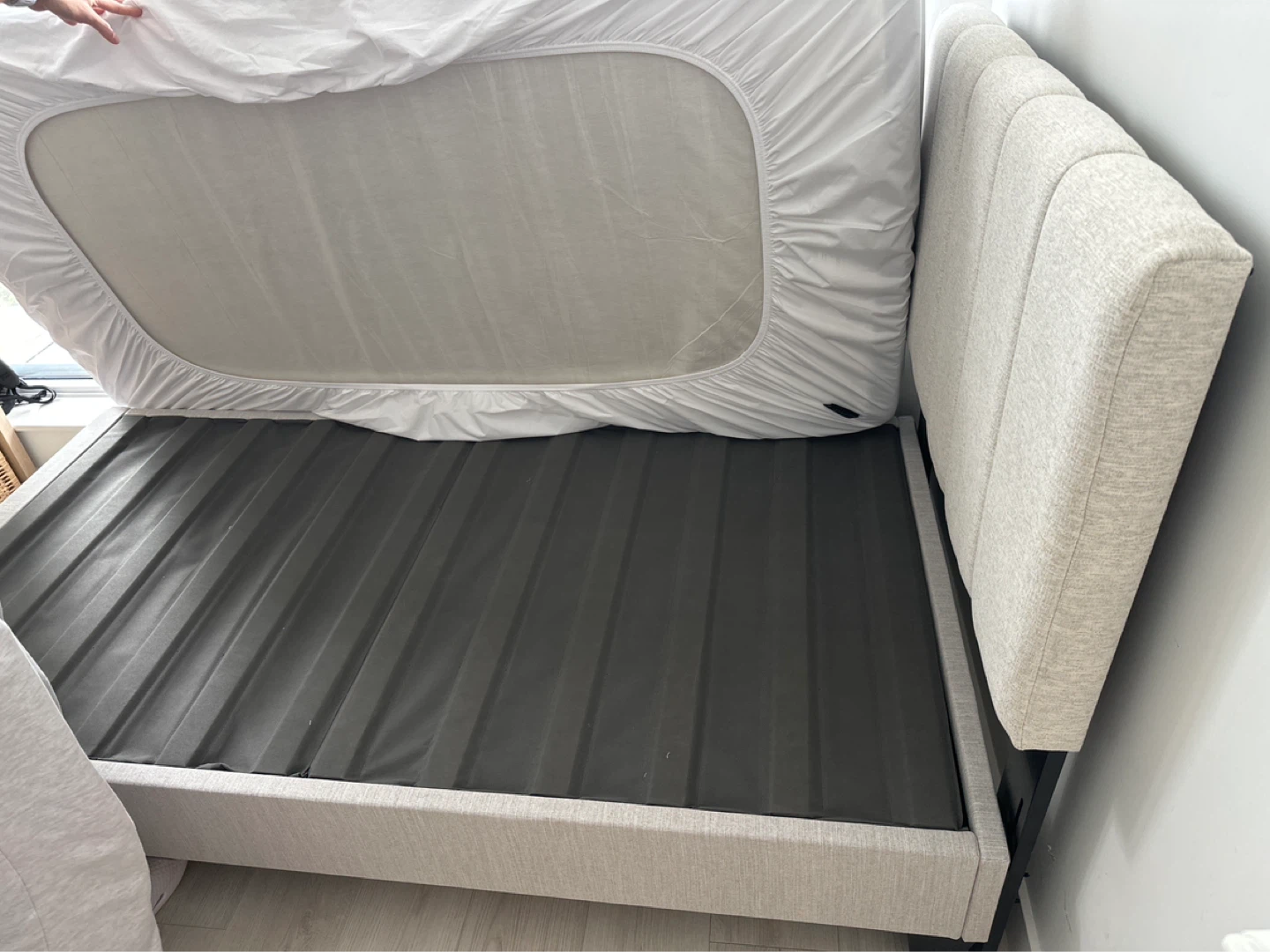 Casper Bed Frame + Bloom Earth Mattress Set (Single) – Like New - photo 4