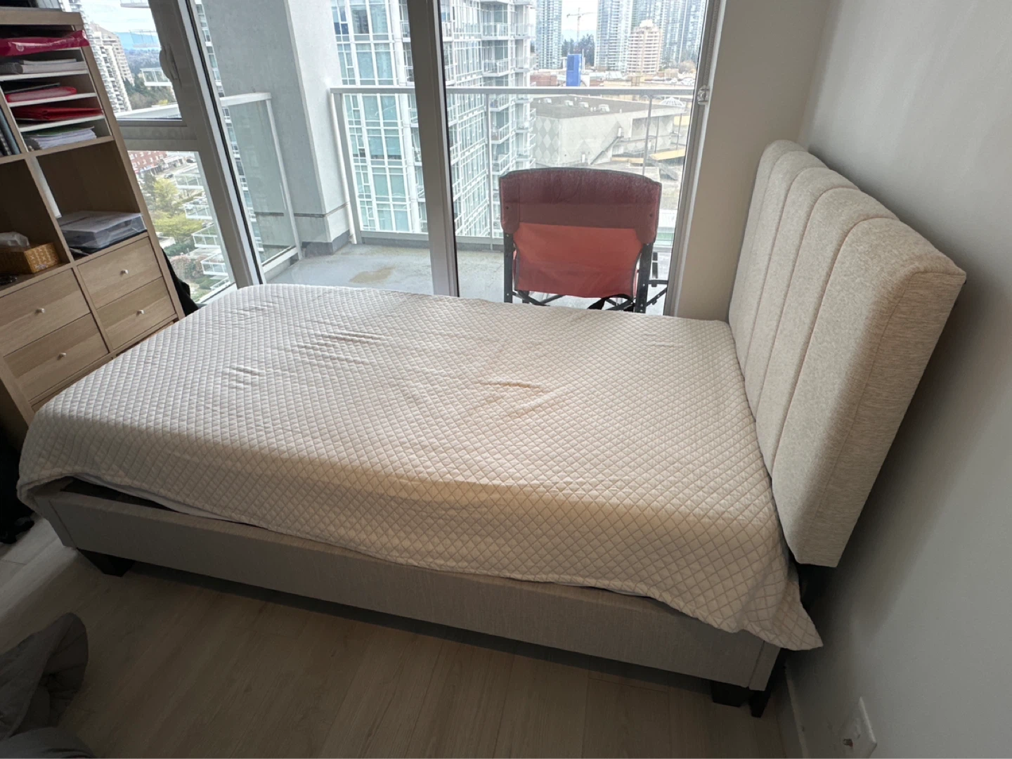 Casper Bed Frame + Bloom Earth Mattress Set (Single) – Like New