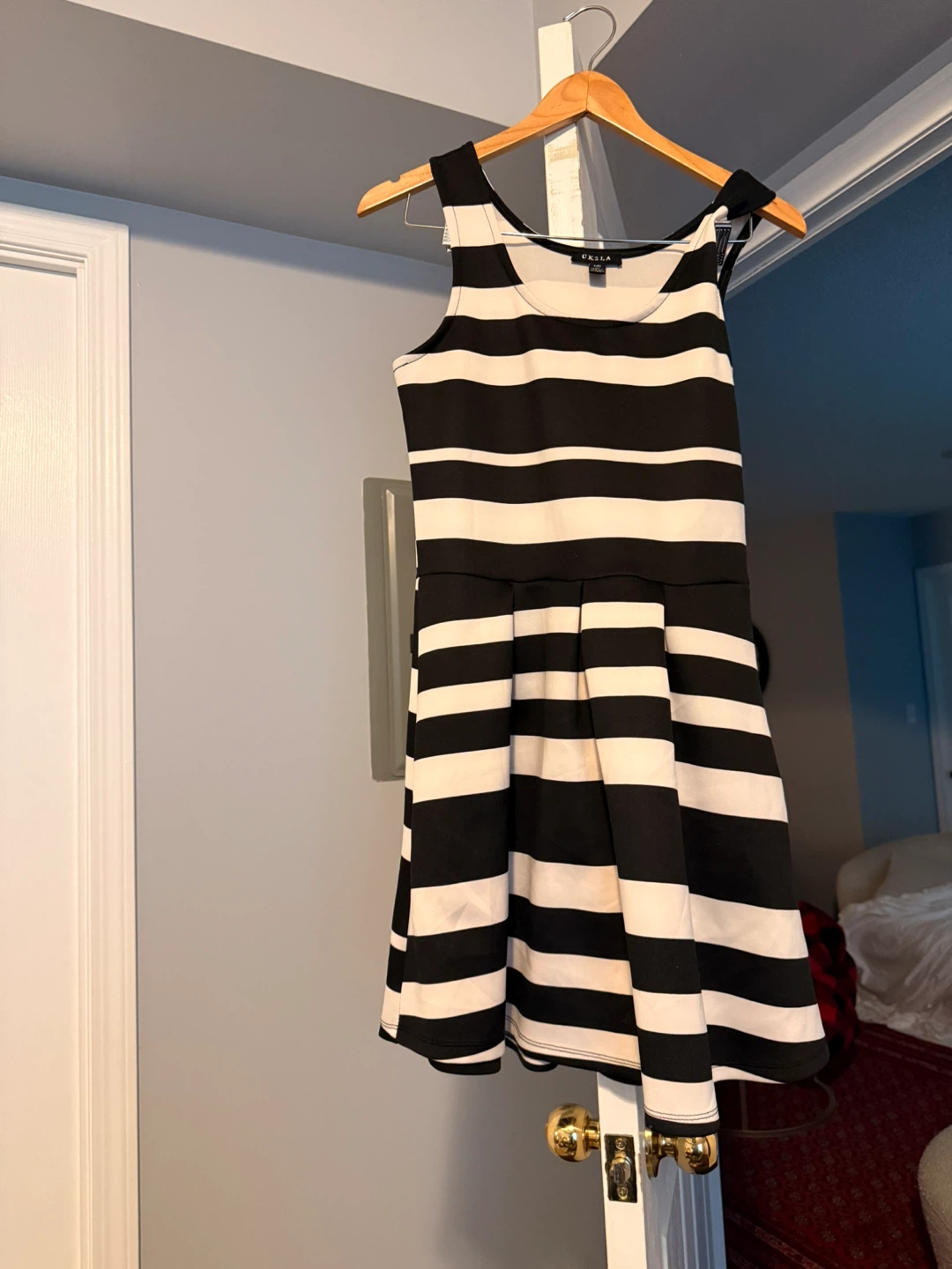 UK2LA Striped Dress Size L/G - photo 2