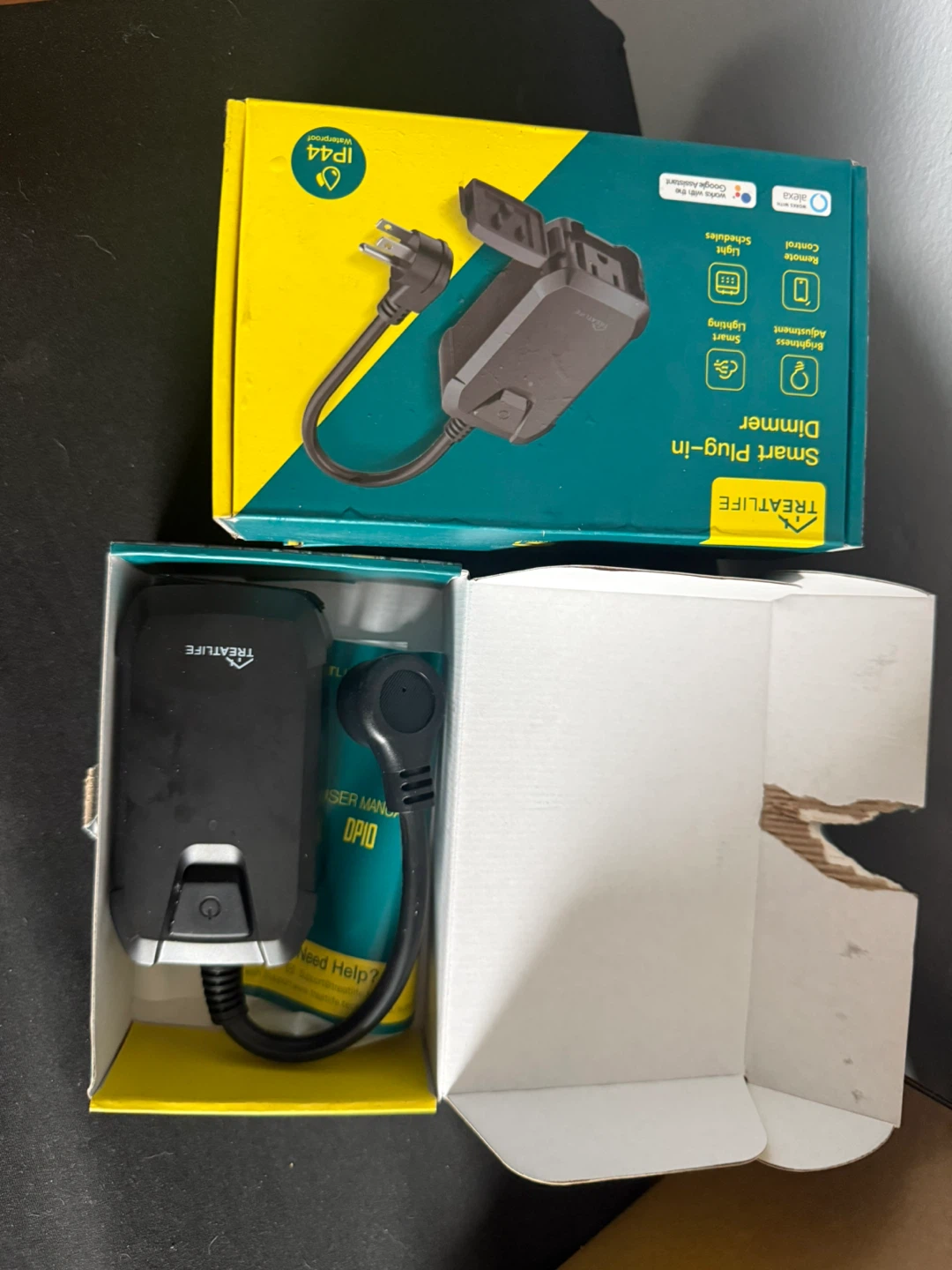 Smart dimmer plugs