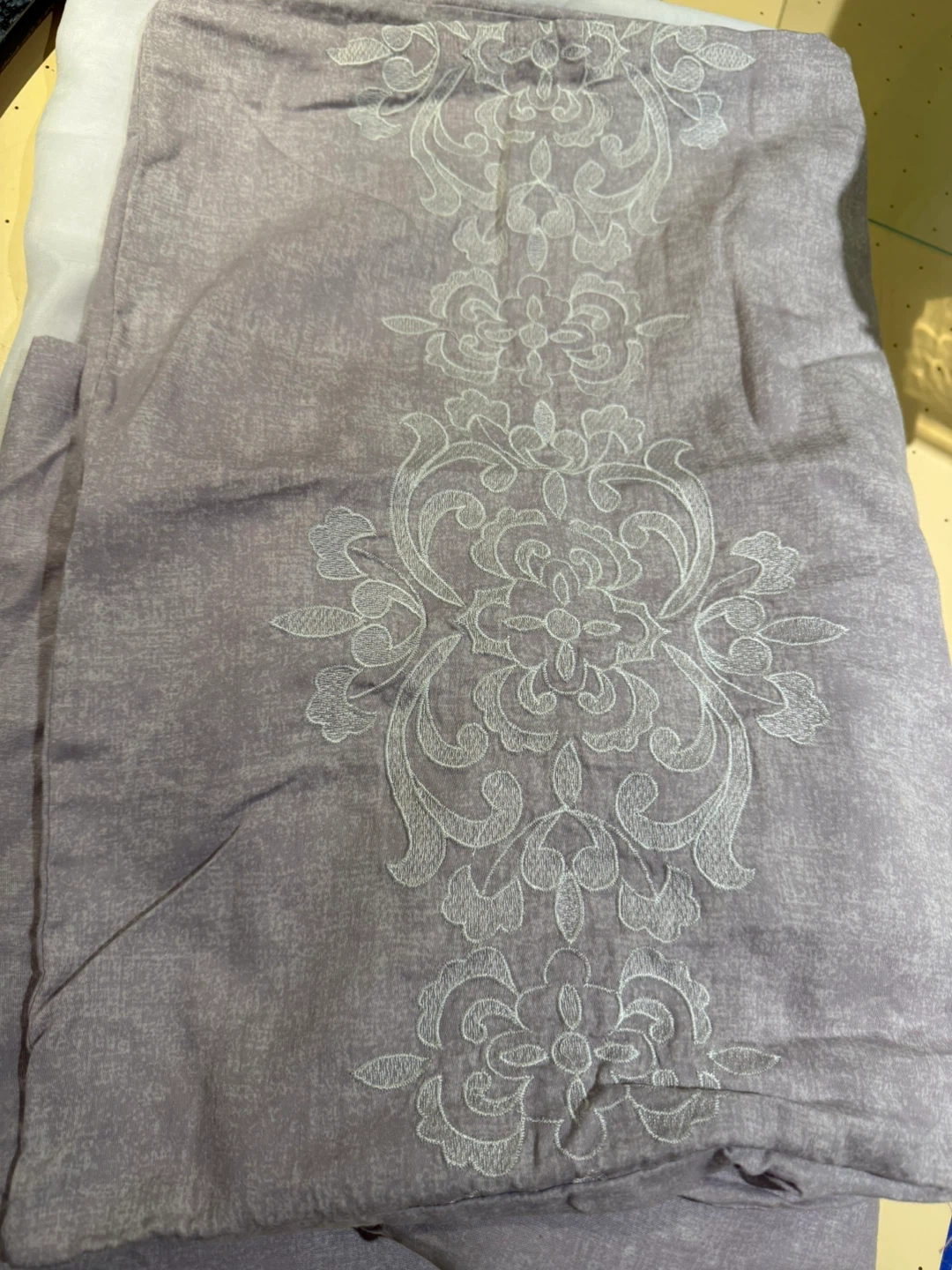 Jessica Simpson Embroidered bed skirt & pillow cover