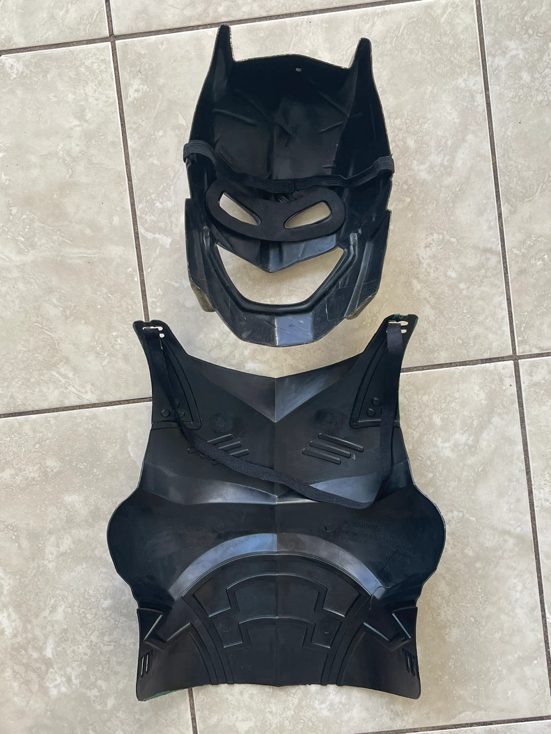 Batman Costume Mask and Chest Plate - photo 2