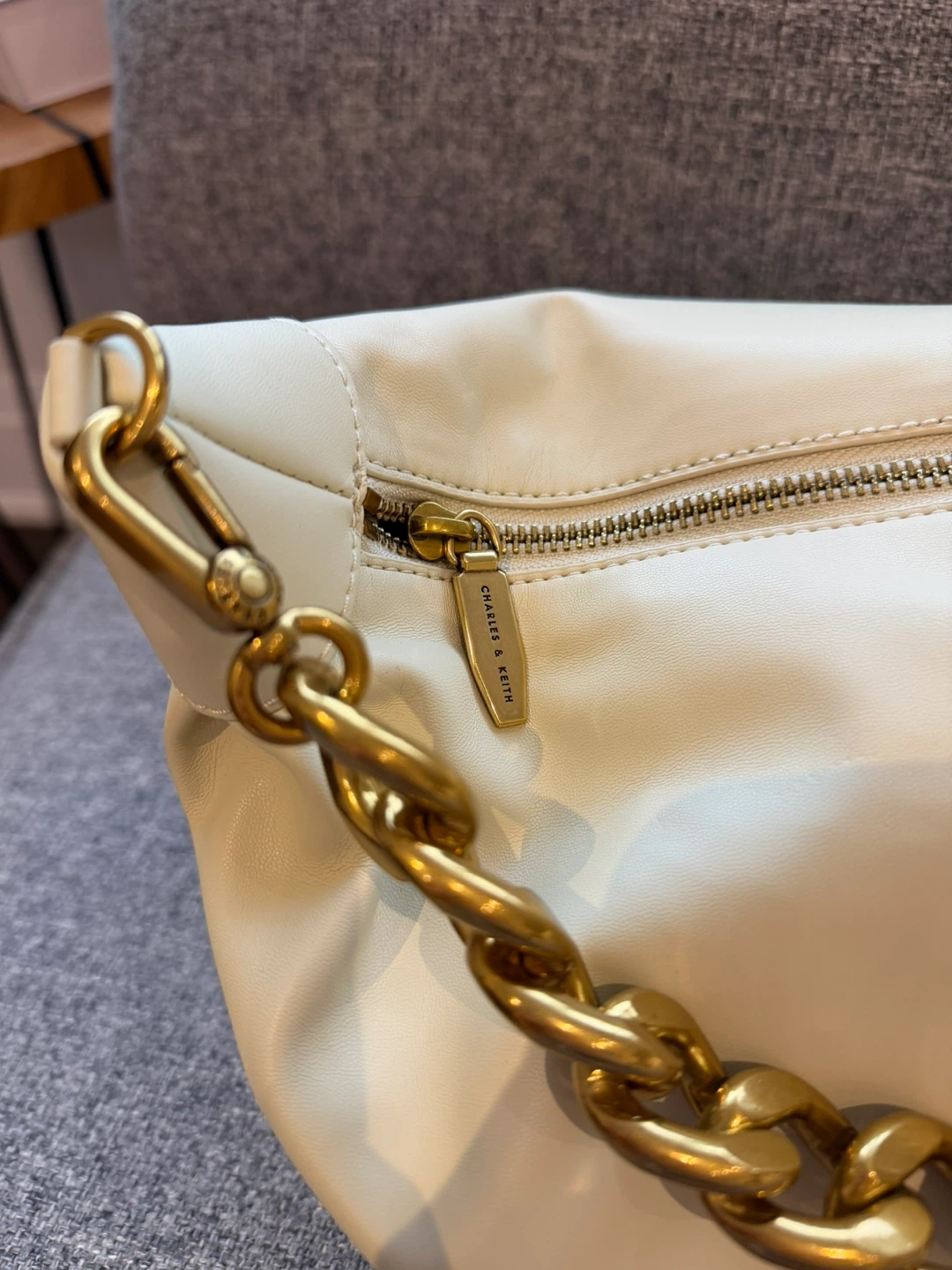 Charles & Keith Cream Ruched Shoulder Bag with Chain Strap - photo 4