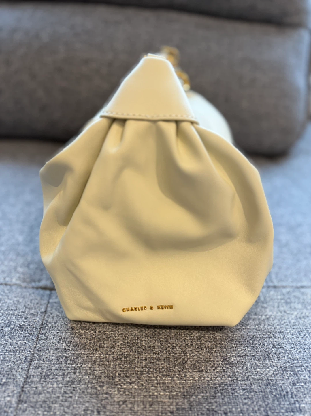 Charles & Keith Cream Ruched Shoulder Bag with Chain Strap - photo 5