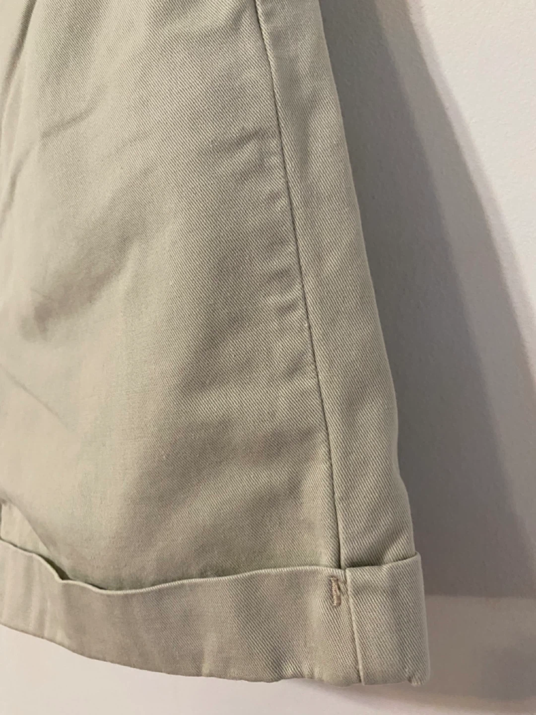 Calvin Klein vintage cuffed khaki shorts - photo 4