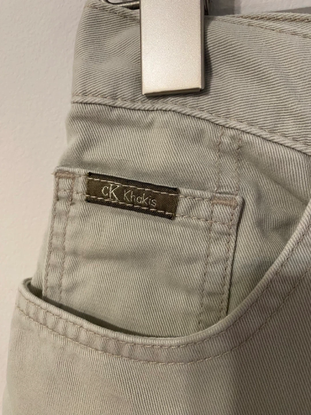 Calvin Klein vintage cuffed khaki shorts - photo 3