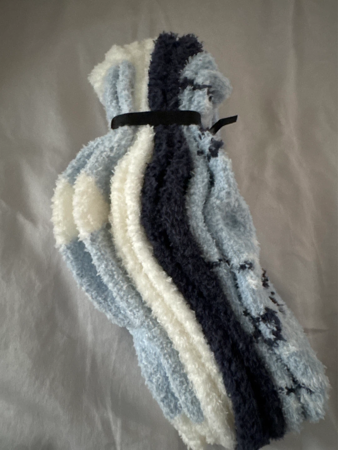 BRAND NEW Women’s Fuzzy Socks (4 Pairs) - photo 2