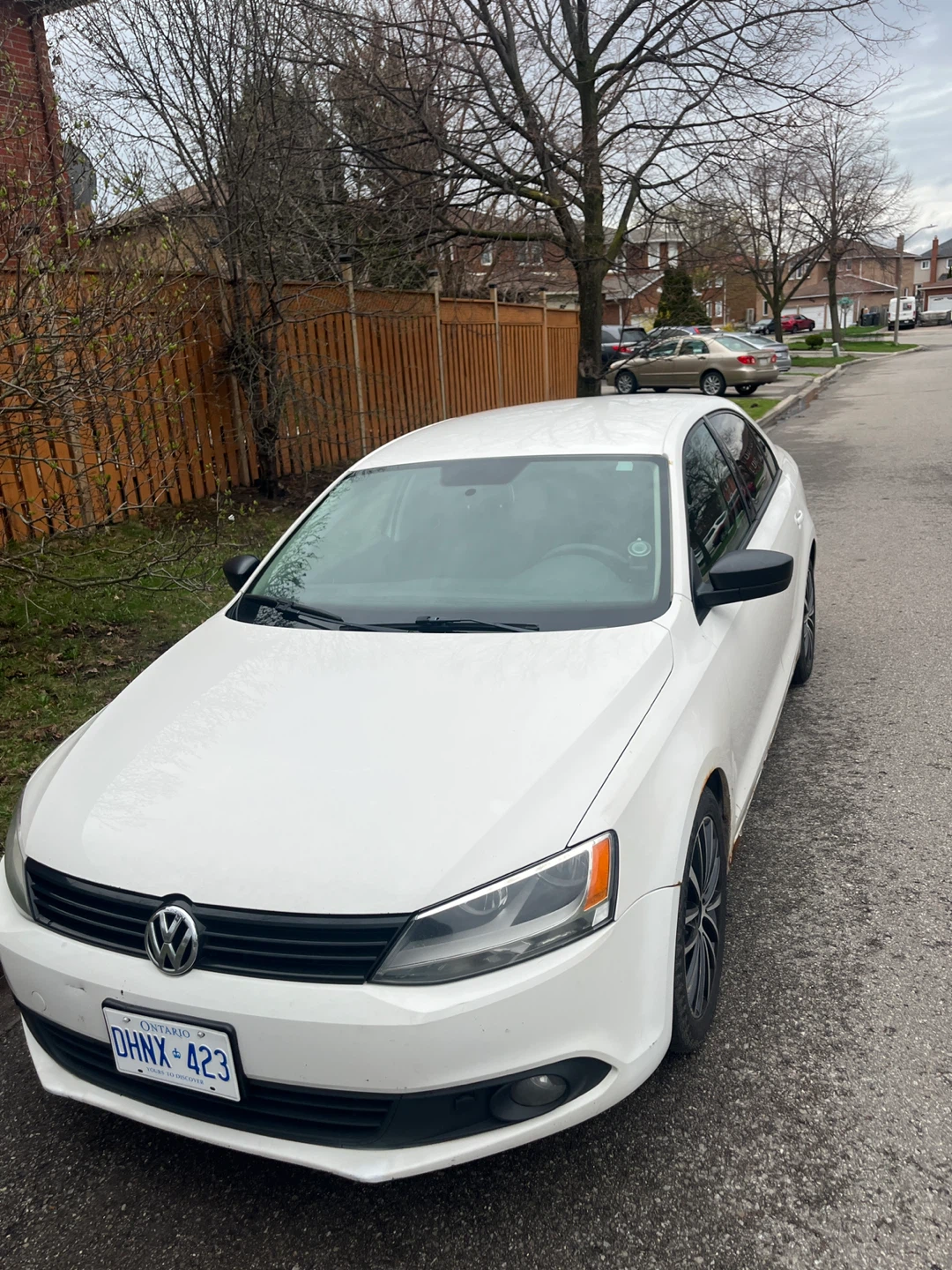 White Volkswagen Jetta