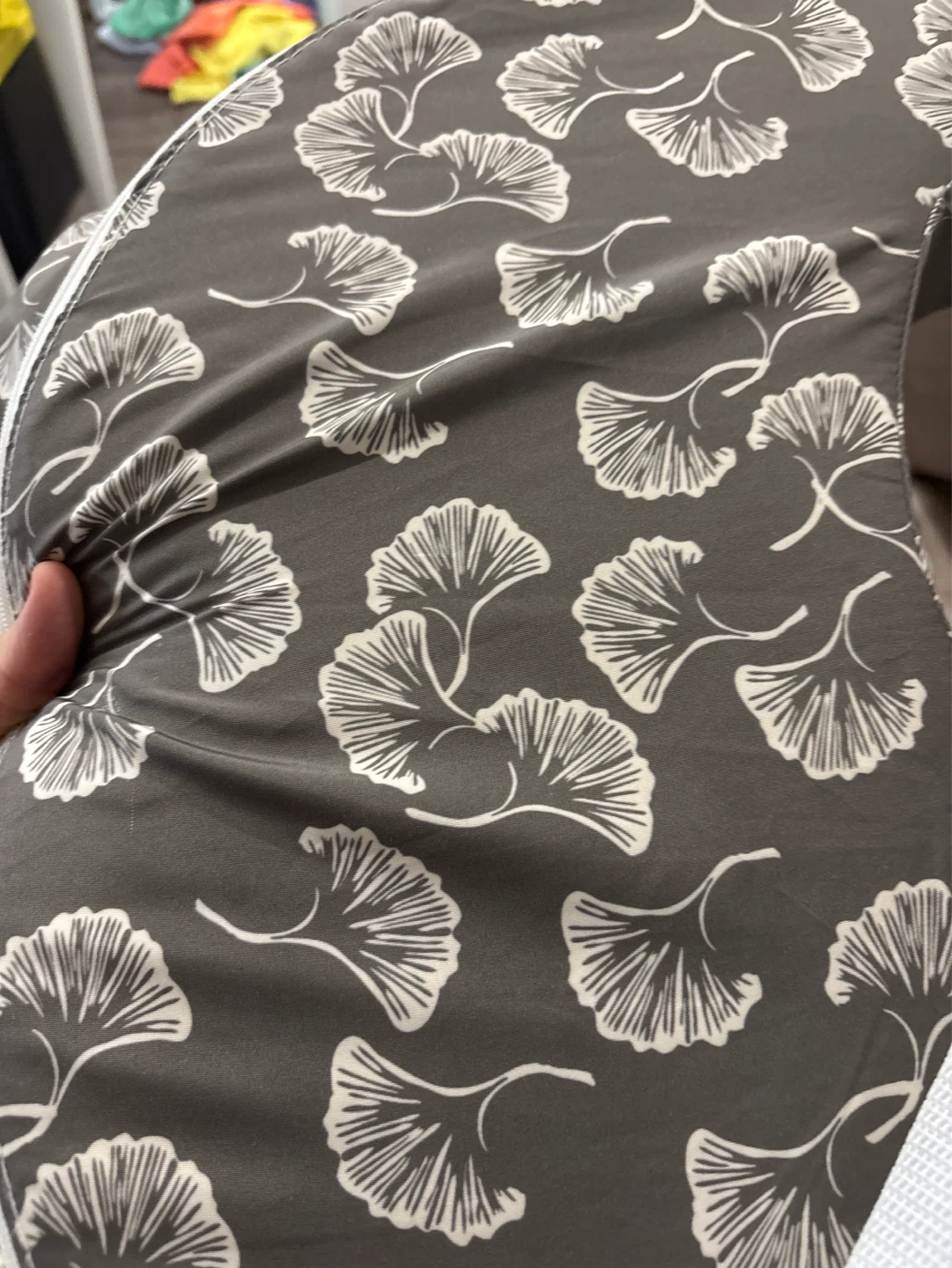 Nursing Pillow with Ginkgo Leaf Pattern - photo 3