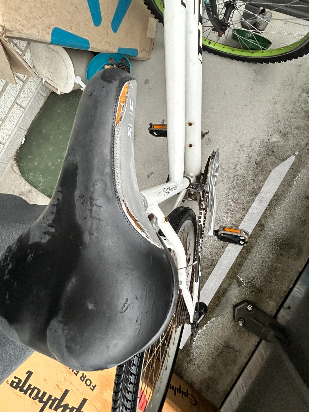 White CCM bike 24 inchs - photo 2