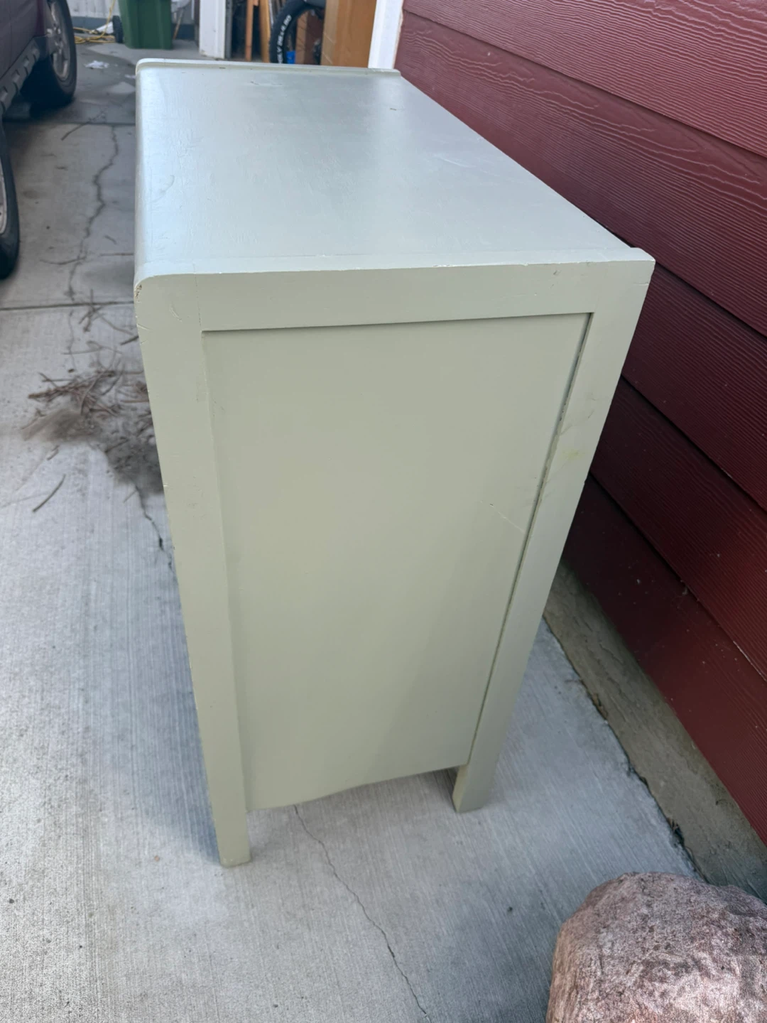 Vintage Solid Wood 3-Drawer Dresser - photo 5