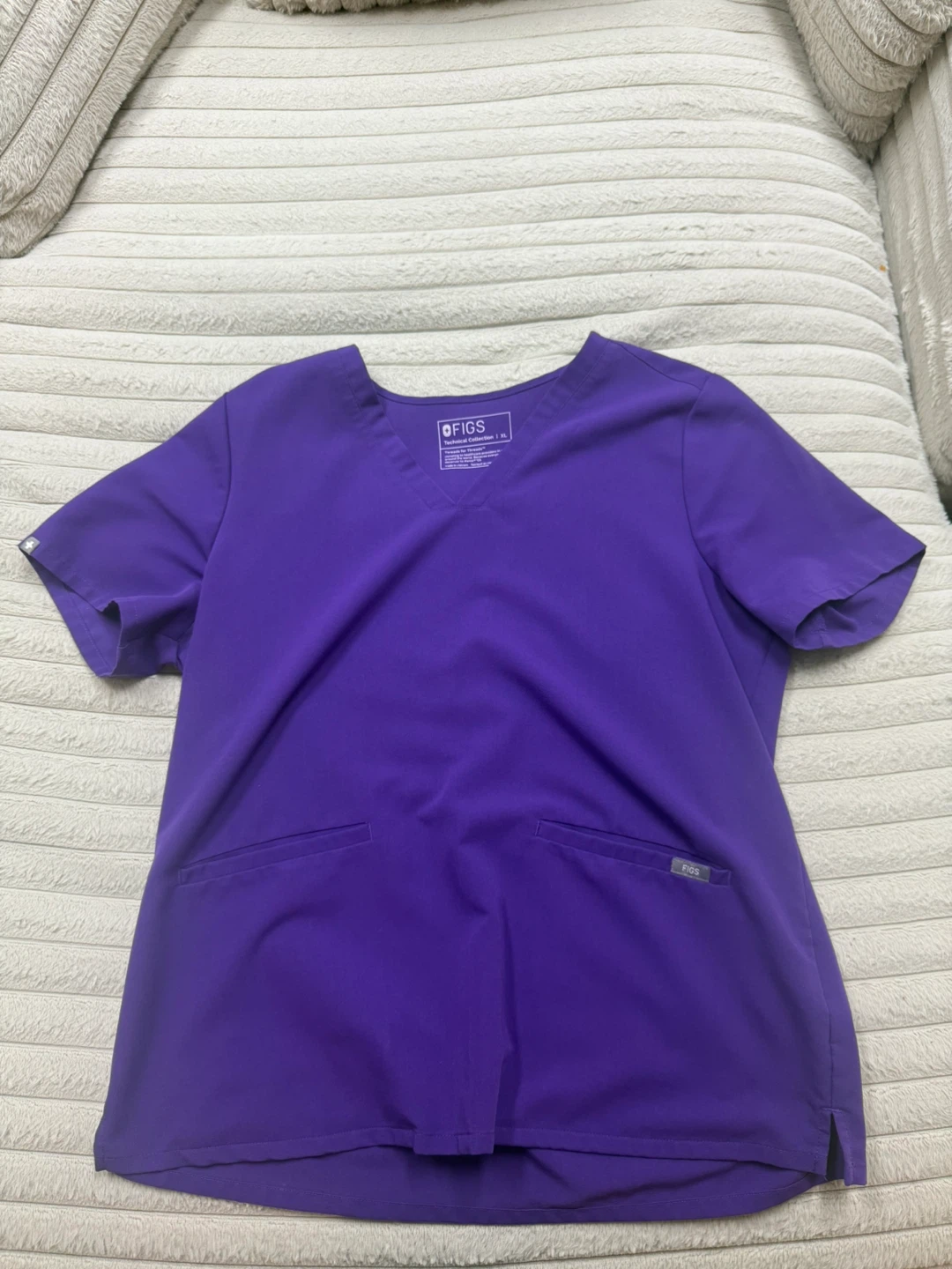 FIGS Casma Three-Pocket Scrub Top