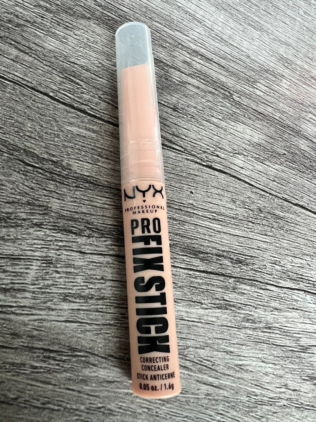 NYX Pro Fix Stick Correcting Concealer - Light - photo 2