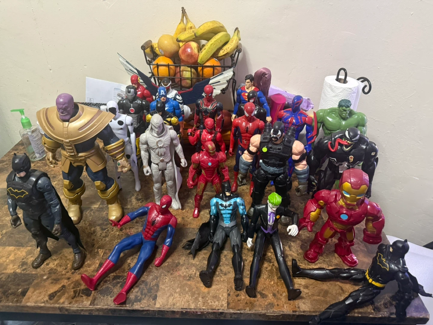 26 Marvel and DC Action Figures Lot