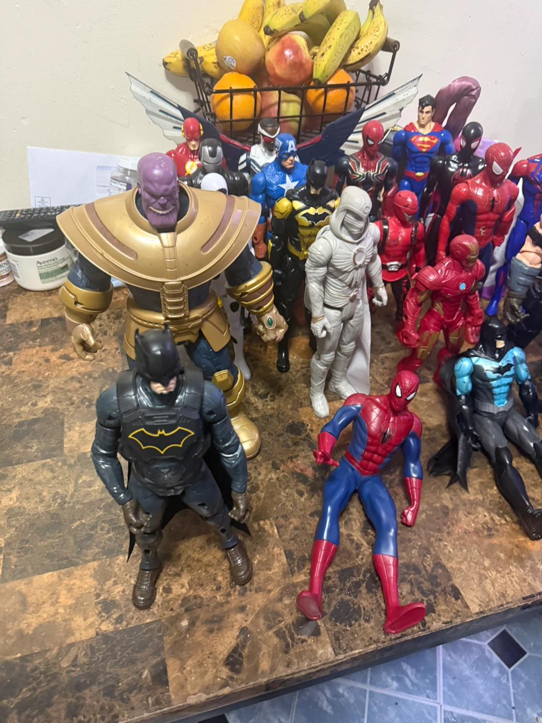 26 Marvel and DC Action Figures Lot - photo 5